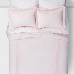 Simply Shaggy Chic Crochet Trim Twin Comforter Set